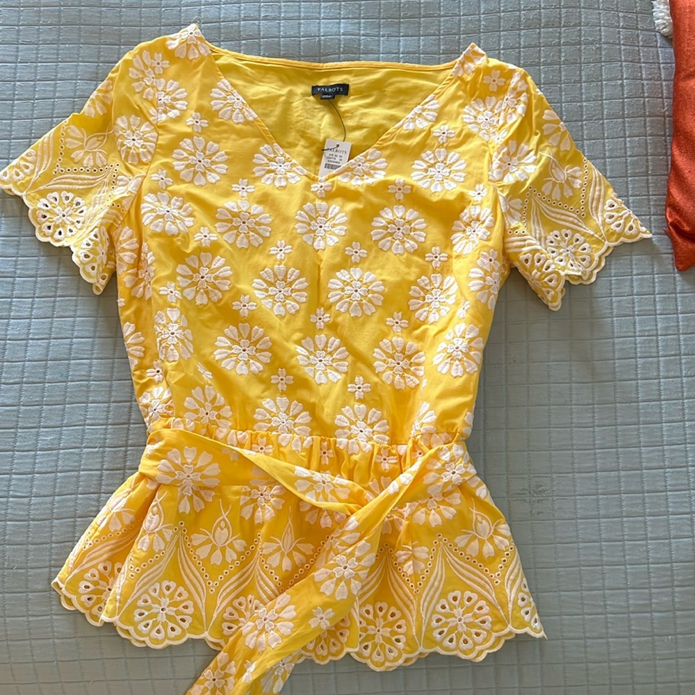 Talbots Yellow & White Embroidered Short Sleeve Belted Top Size 4